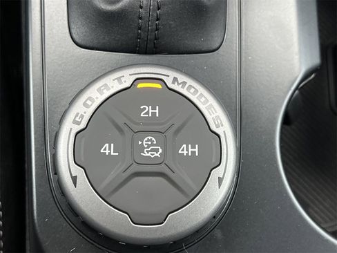 New 2025 Ford Bronco Outer Banks image 9