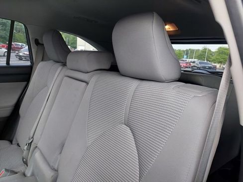 Used 2023 Toyota Highlander LE AWD/4WD image 32