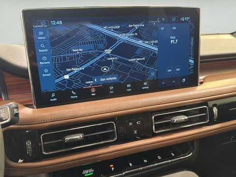 Used 2022 Lincoln Nautilus Reserve FWD image 17