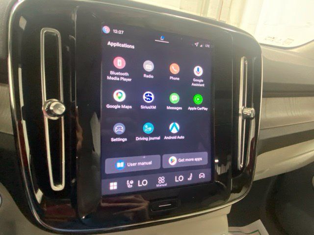 Certified 2026 Volvo XC40 B5 Plus AWD/4WD image 18