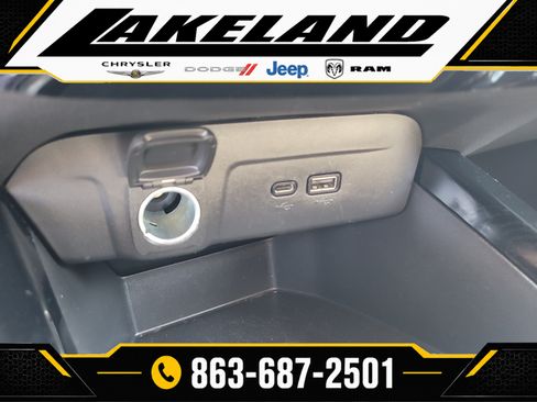 Used 2024 Chevrolet Trax LT FWD image 24