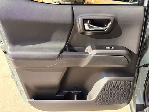 Used 2023 Toyota Tacoma 4x4 Double Cab image 28