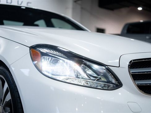 Used 2014 Mercedes-Benz E 350 4MATIC Sedan image 16