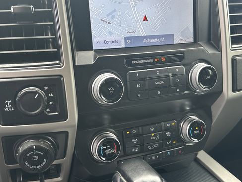 Used 2020 Ford F150 Lariat w/ Equipment Group 502A Luxury AWD/4WD image 28