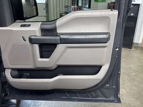 Used 2017 Ford F150 XL w/ Equipment Group 101A Mid AWD/4WD image 14