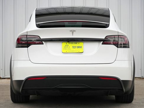 Used 2023 Tesla Model X image 11