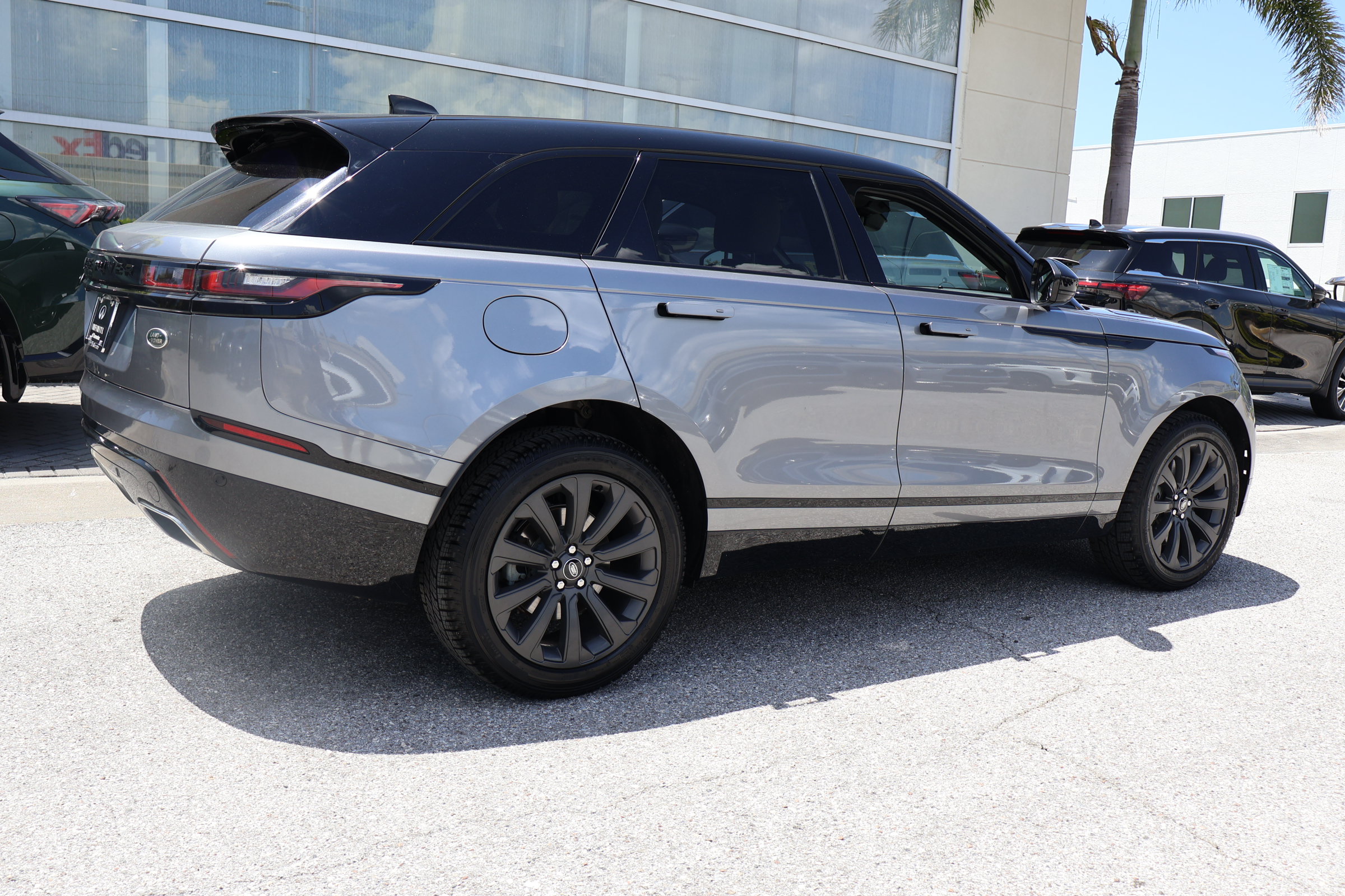 Used 2023 Land Rover Range Rover Velar R-Dynamic S AWD/4WD image 10