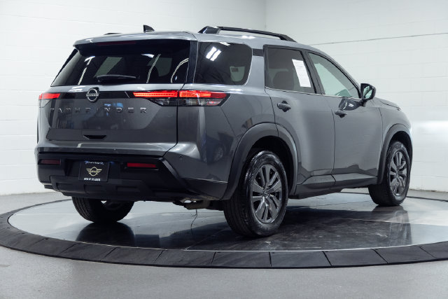 Used 2026 Nissan Pathfinder SV FWD image 10
