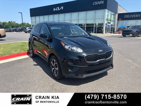 Used 2020 Kia Sportage LX FWD image 2
