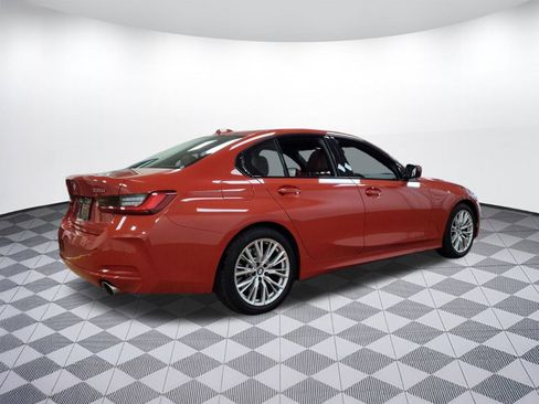 Used 2023 BMW 330i Sedan w/ Premium Package image 8