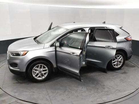 Used 2024 Ford Edge SEL image 7