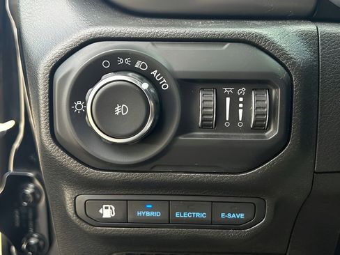 Used 2022 Jeep Wrangler Unlimited Rubicon 4xe image 29