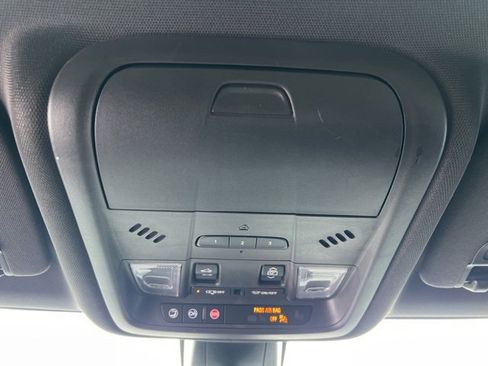 Used 2021 Chevrolet Blazer RS w/ Enhanced Convenience Package image 32