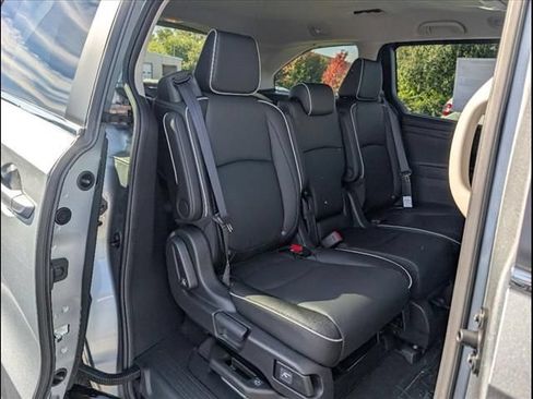 Certified 2026 Honda Odyssey Touring image 26