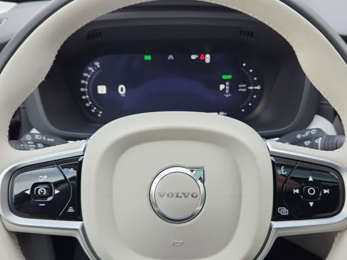 New 2026 Volvo XC60 T8 Ultra w/ Protection Package Premier image 9