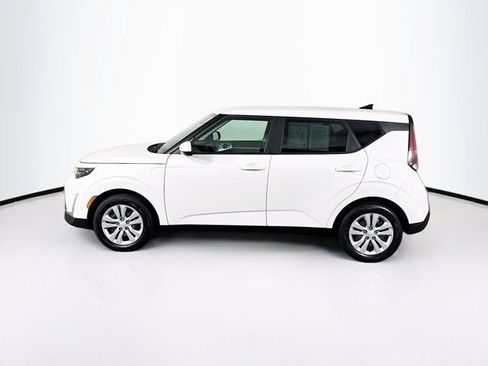 Certified 2023 Kia Soul LX image 8