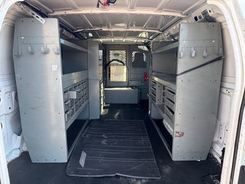 Used 2011 Ford E-250 and Econoline 250 w/ PWR Group image 7