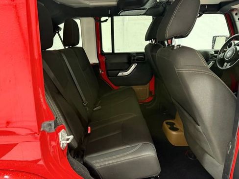 Used 2016 Jeep Wrangler Unlimited Sahara w/ Connectivity Group image 25