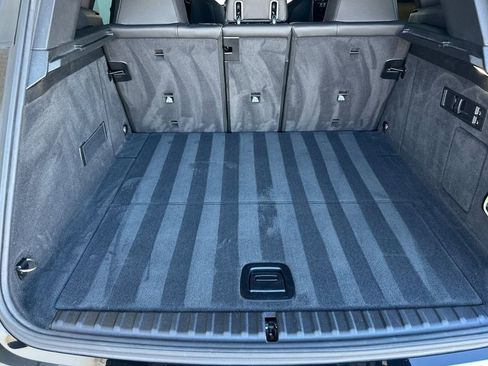 Used 2023 BMW iX xDrive50 image 15