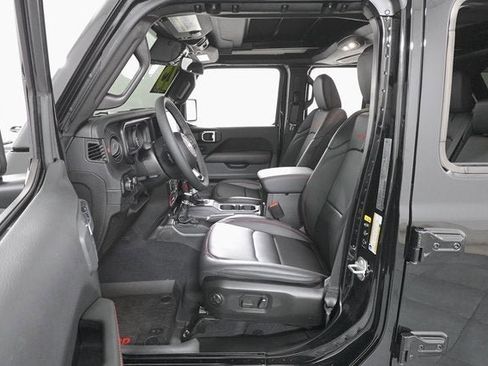 Used 2025 Jeep Wrangler Unlimited Rubicon image 9