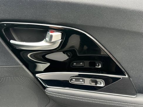 Used 2021 Kia Niro Touring image 21