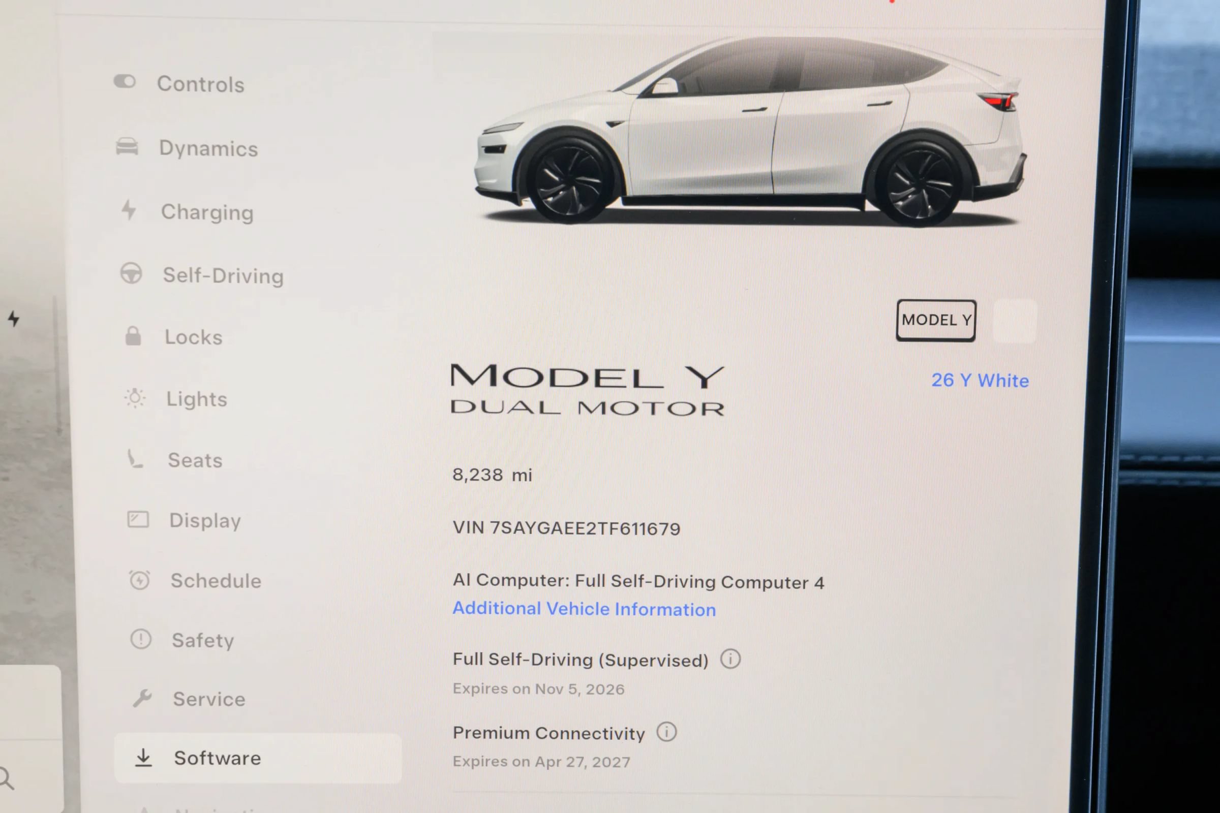 Used 2026 Tesla Model Y Long Range AWD/4WD image 25