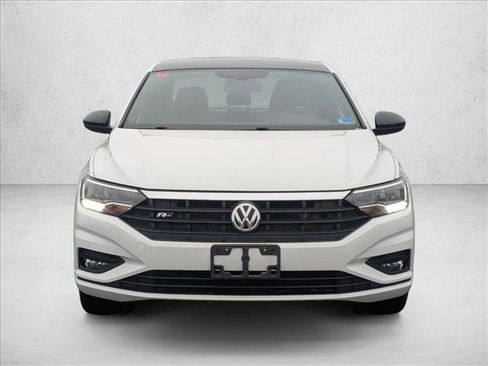 Used 2019 Volkswagen Jetta R-Line w/ R-Line Cold Weather Package image 2