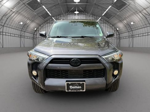 Used 2020 Toyota 4Runner SR5 Premium w/ Moonroof Package AWD/4WD image 13
