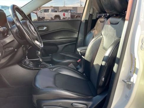 Used 2020 Jeep Compass Latitude AWD/4WD image 30