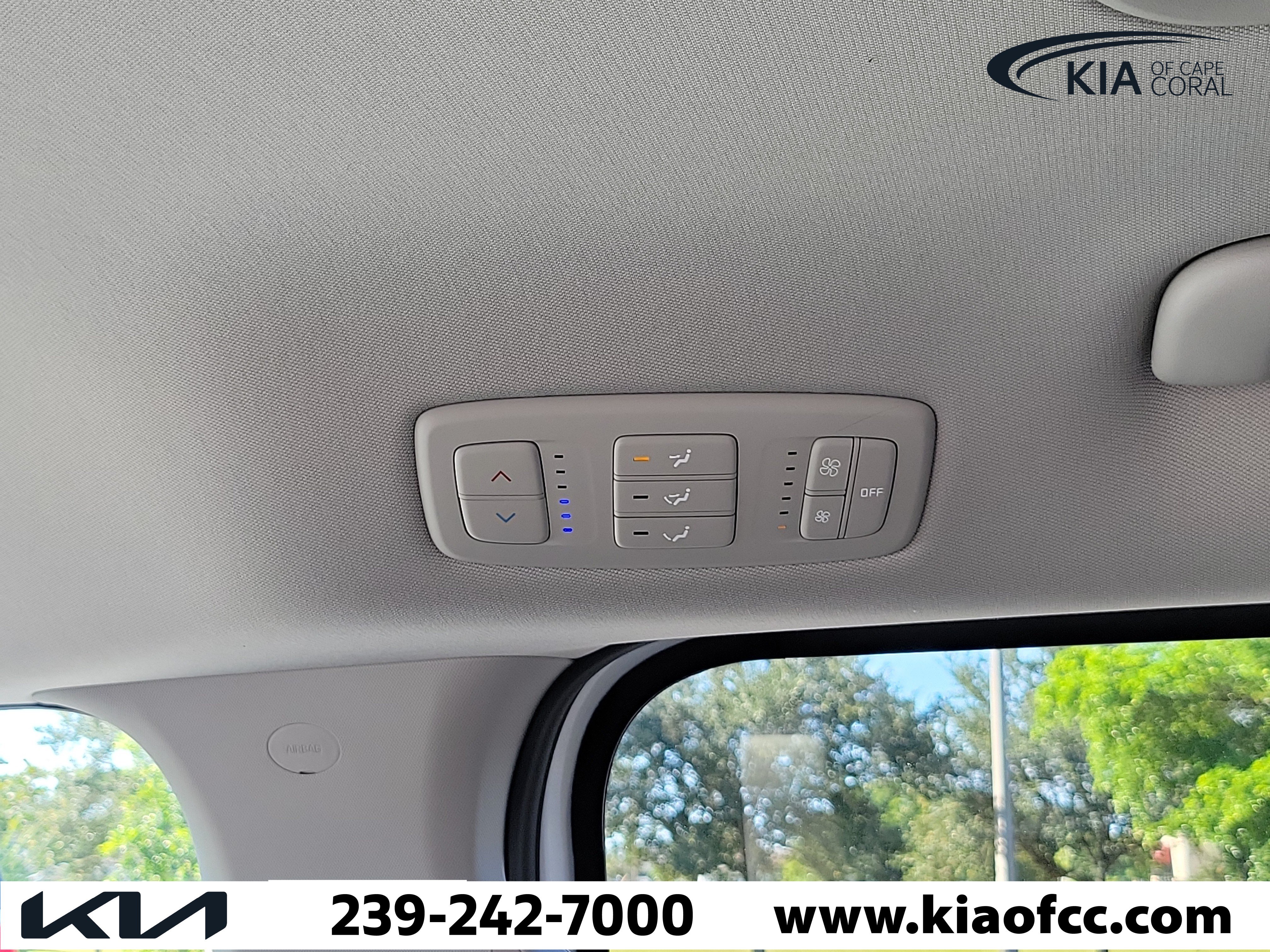 Certified 2024 Kia Carnival LX FWD image 14