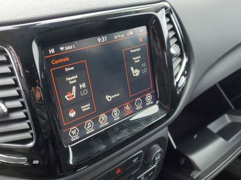 Certified 2019 Jeep Compass Limited image 17