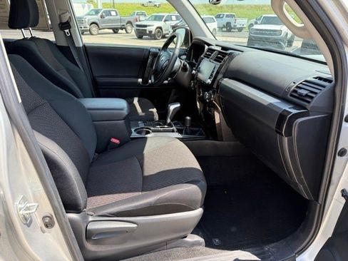 Used 2024 Toyota 4Runner TRD Off-Road image 15