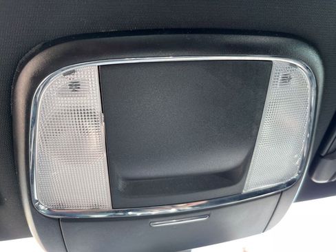 Used 2023 Dodge Charger SXT RWD image 16