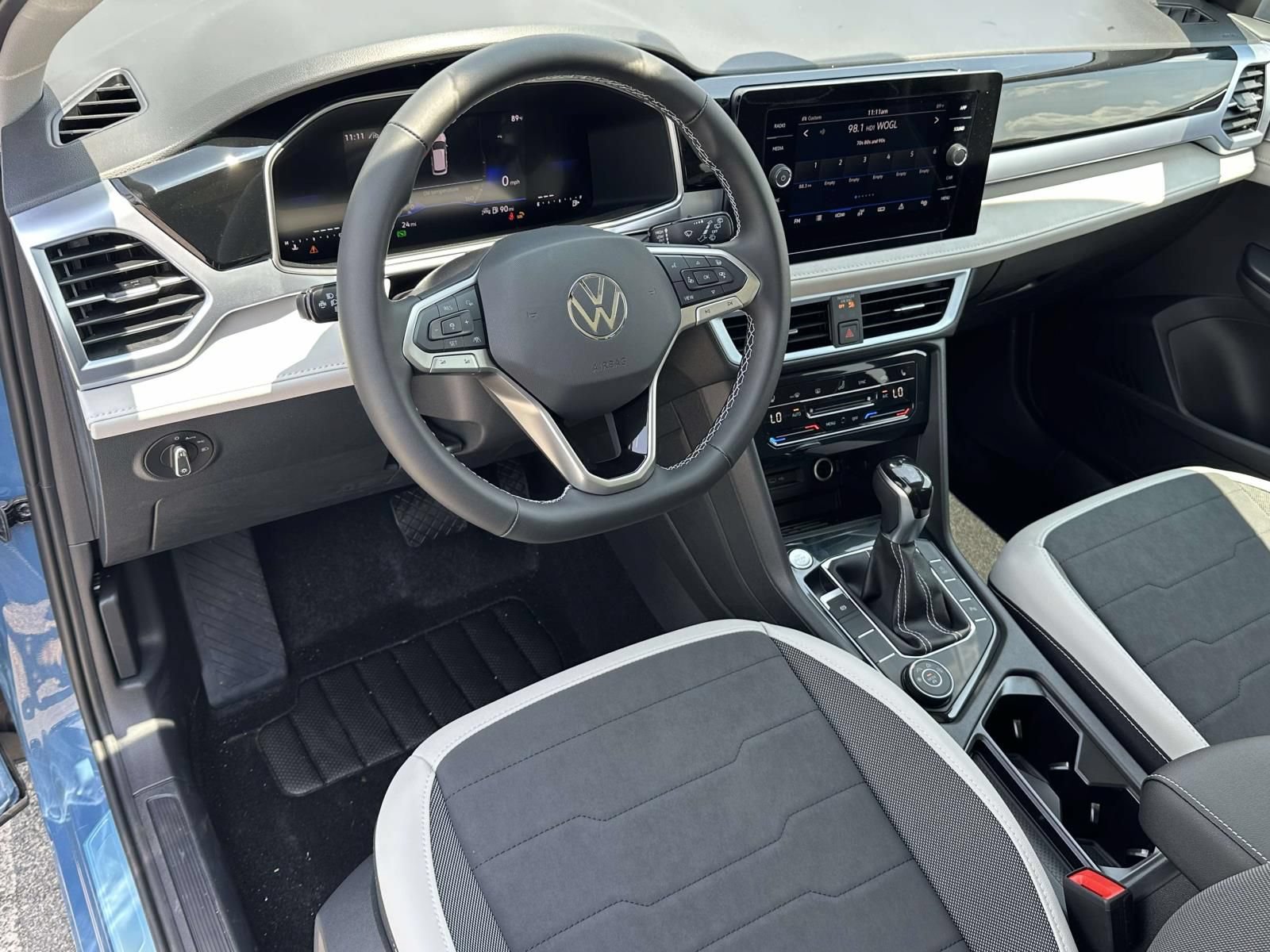 New 2026 Volkswagen Taos SE AWD/4WD image 10