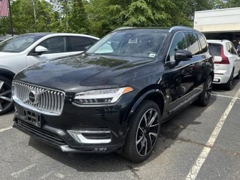 Used 2023 Volvo XC90 B6 Plus w/ Protection Package Premier AWD/4WD image 2