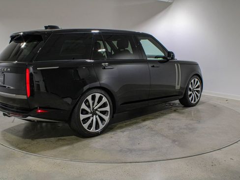 New 2026 Land Rover Range Rover Long Wheelbase SE AWD/4WD image 5
