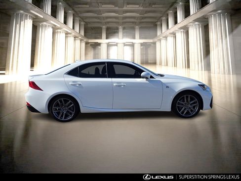 Used 2018 Lexus IS 300 image 3