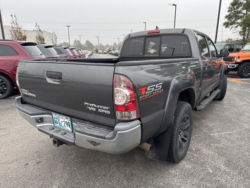 Used 2015 Toyota Tacoma PreRunner image 3