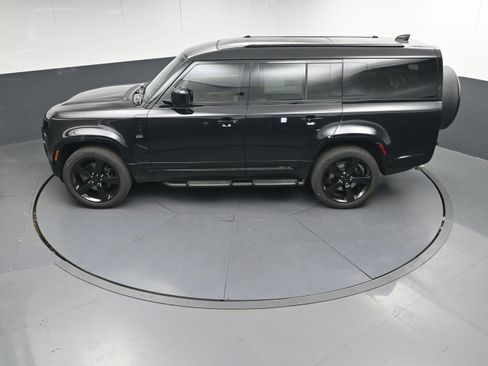 New 2026 Land Rover Defender 130 V8 image 32