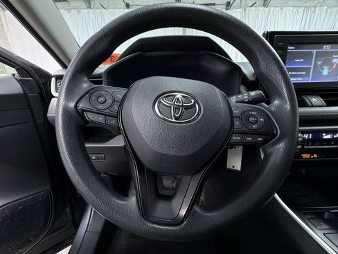 Used 2019 Toyota RAV4 LE w/ Carpet Mat Package image 23