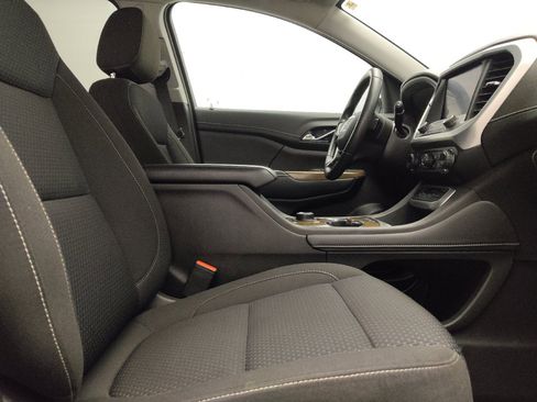 Used 2022 GMC Acadia SLE FWD image 21