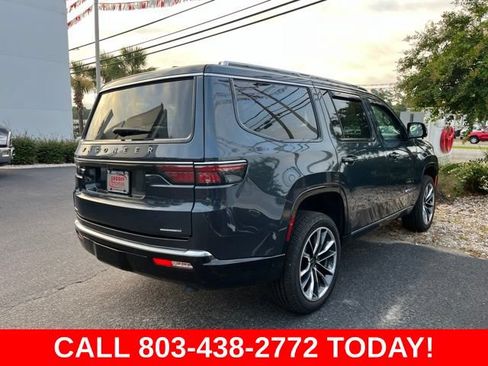 Used 2023 Jeep Wagoneer Series III w/ Premium Group I AWD/4WD image 3