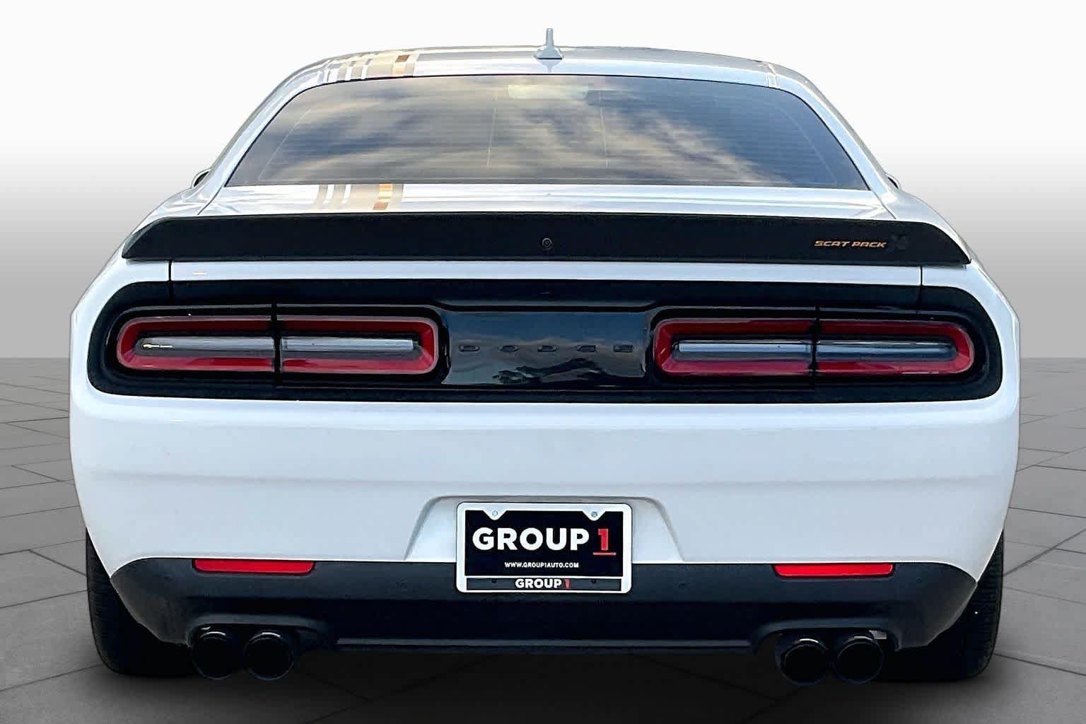 Used 2022 Dodge Challenger R/T Scat Pack RWD image 5
