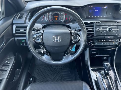 Used 2017 Honda Accord Sport image 27