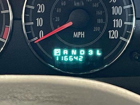 Used 2002 Chrysler Sebring LXi image 34