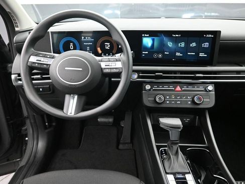 New 2026 Hyundai Tucson SE image 11