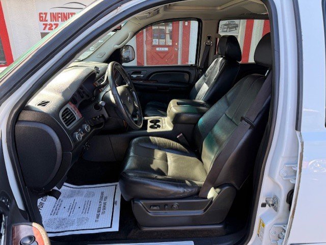 Used 2008 Chevrolet Avalanche LT w/ LT Preferred Equipment Group AWD/4WD image 10