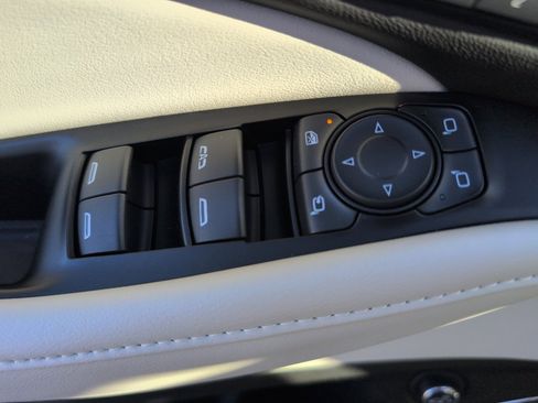 Used 2023 Buick Enclave Avenir w/ Avenir Technology Package image 23