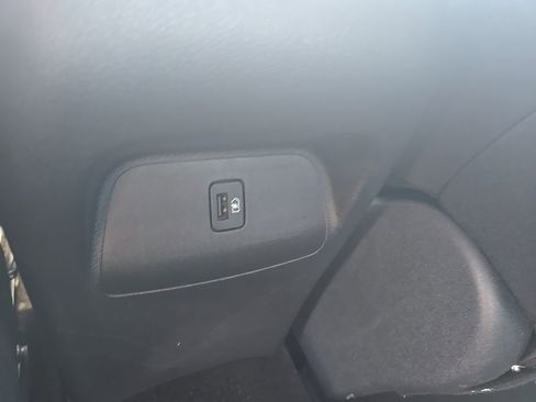 Used 2022 Nissan Sentra SV image 24