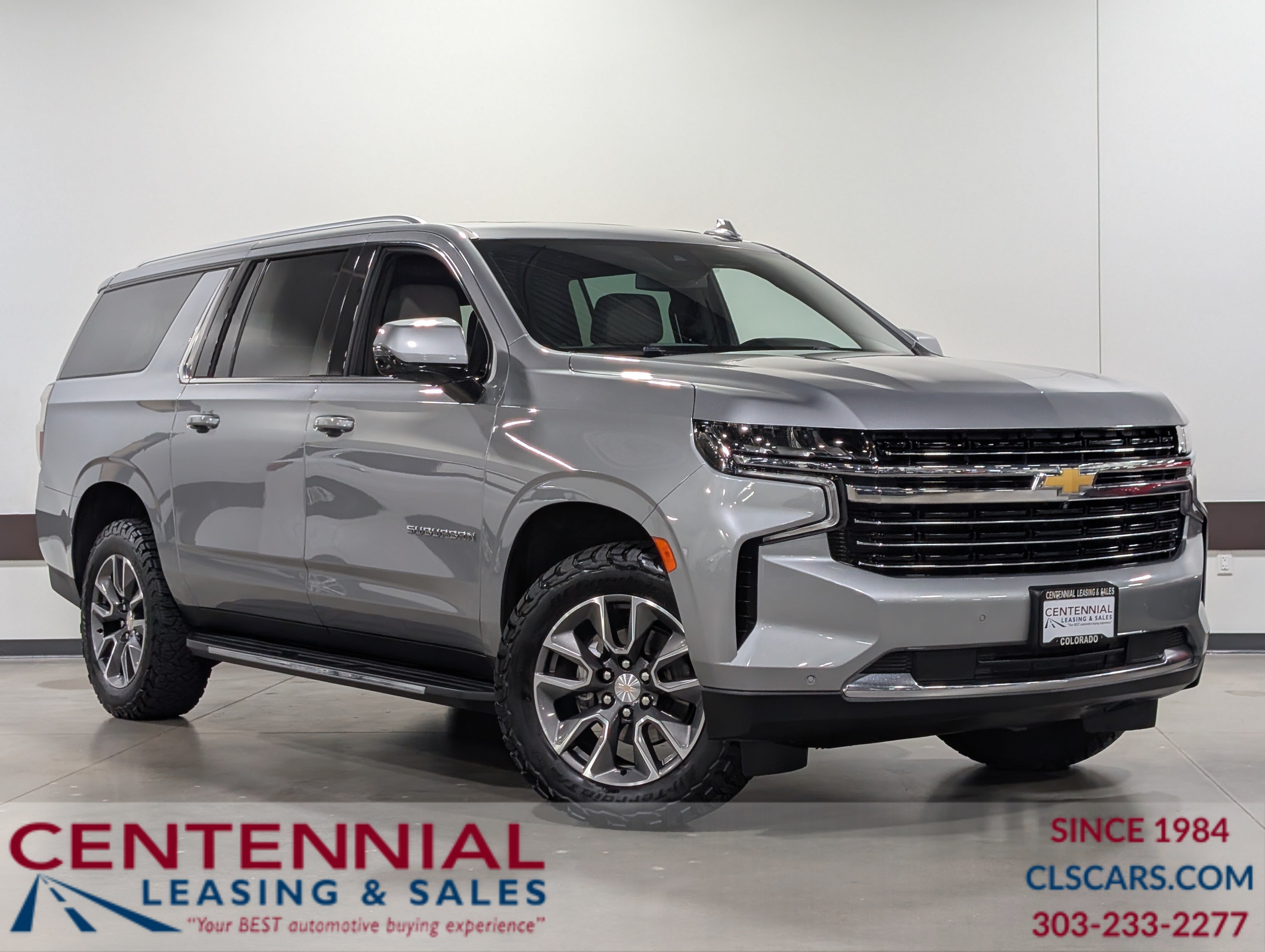 Used 2023 Chevrolet Suburban LT w/ LT Signature Package AWD/4WD image 1
